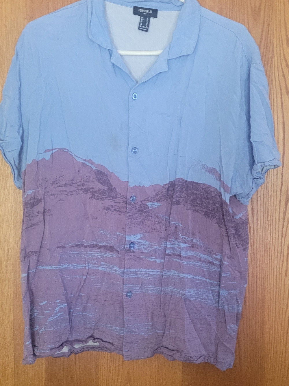 Forever 21 Men’s Light Blue & Mauve Mountain-Print Short Sleeve Button-Up Shirt